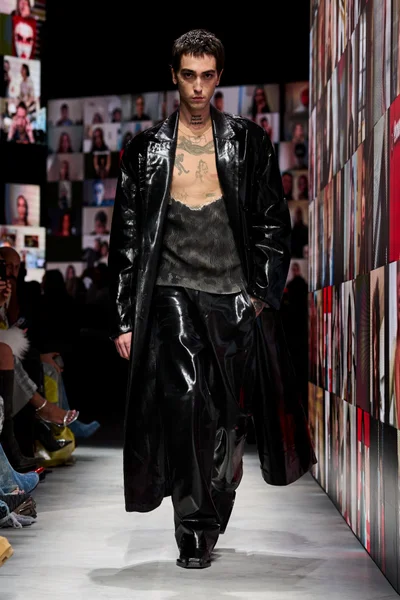 Look 2